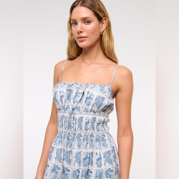 Abercrombie & Fitch Blue & White Smocked Tie-Front Maxi Dress Size XSP - Picture 2 of 16